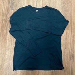 EUC Men’s XL Urban Pipeline Longsleeve Deep Blue/Green Shirt